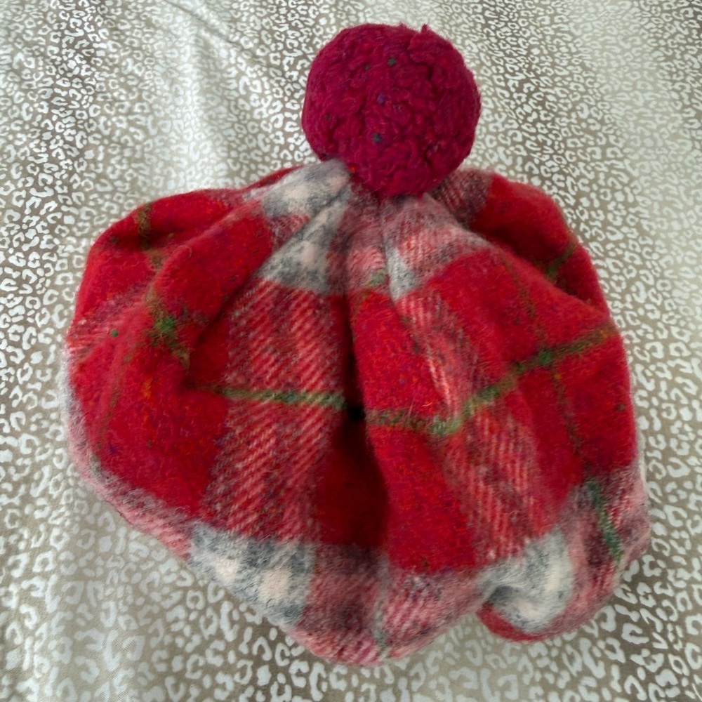 Burberry Kids Plaid Beret in Red and Green - Picture 2 of 5